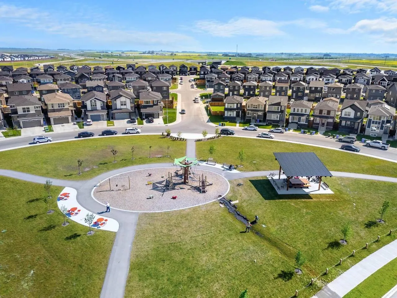 Large House Near Calgary Airport With Central Ac, Double Car Garage Parking, Free Banff Access, Netflix, Sleeps 8 Canada